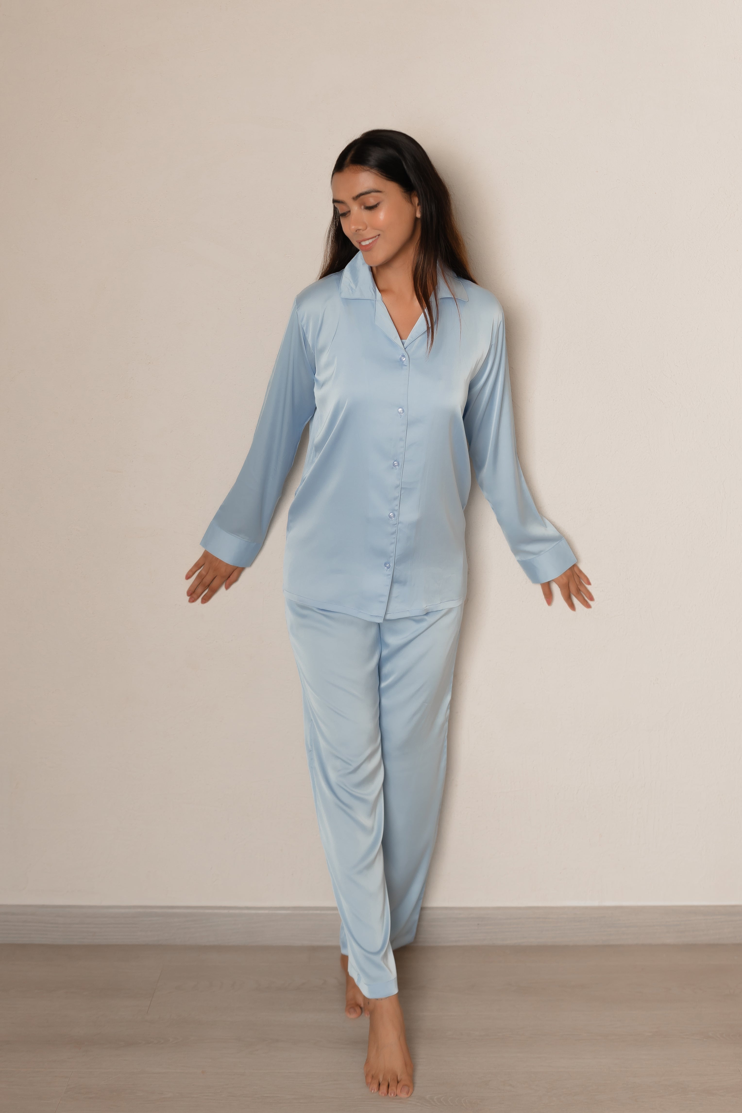 Baby blue 2025 satin pyjamas